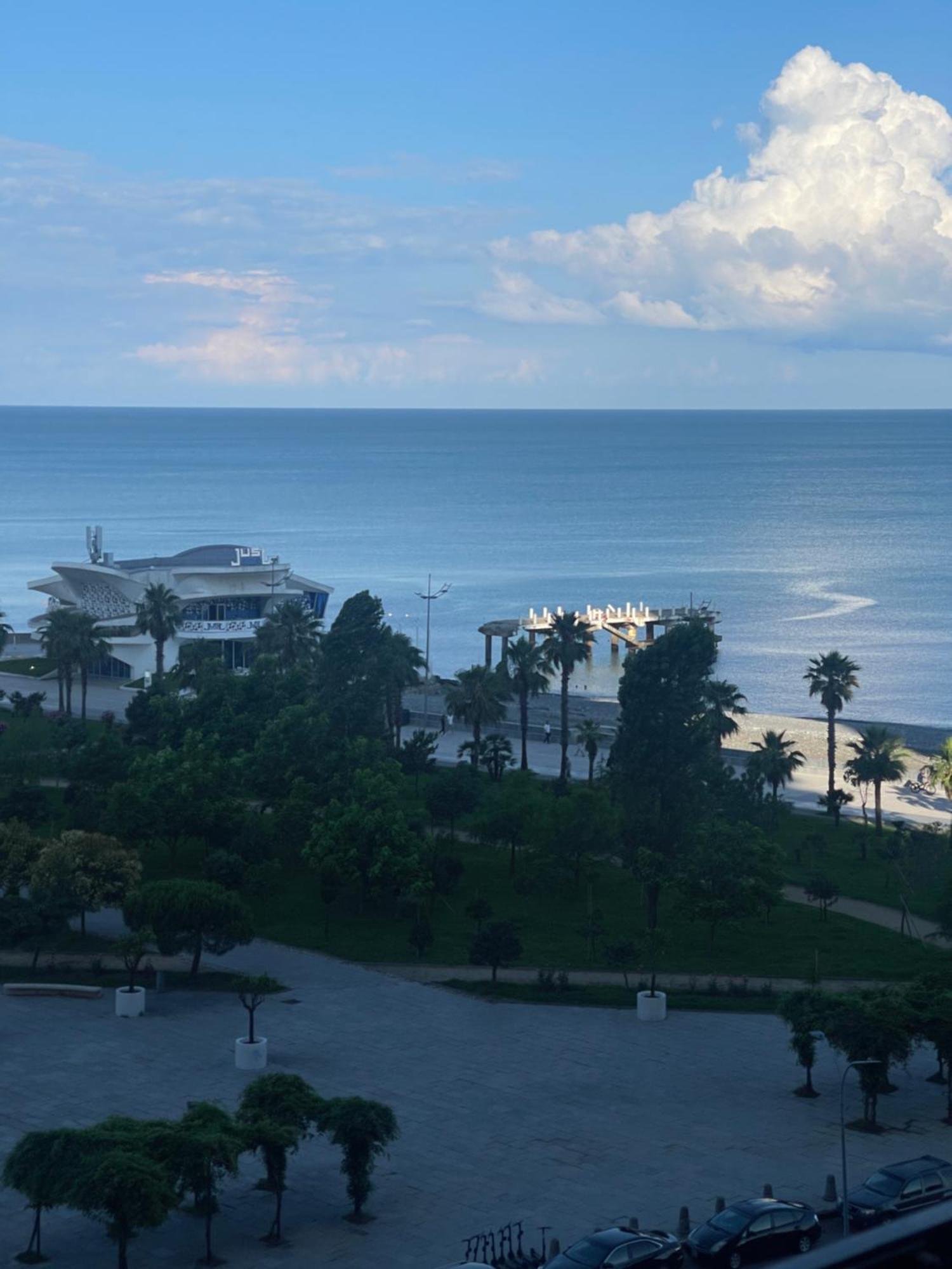 Apartment Batumi Weekend Exteriör bild